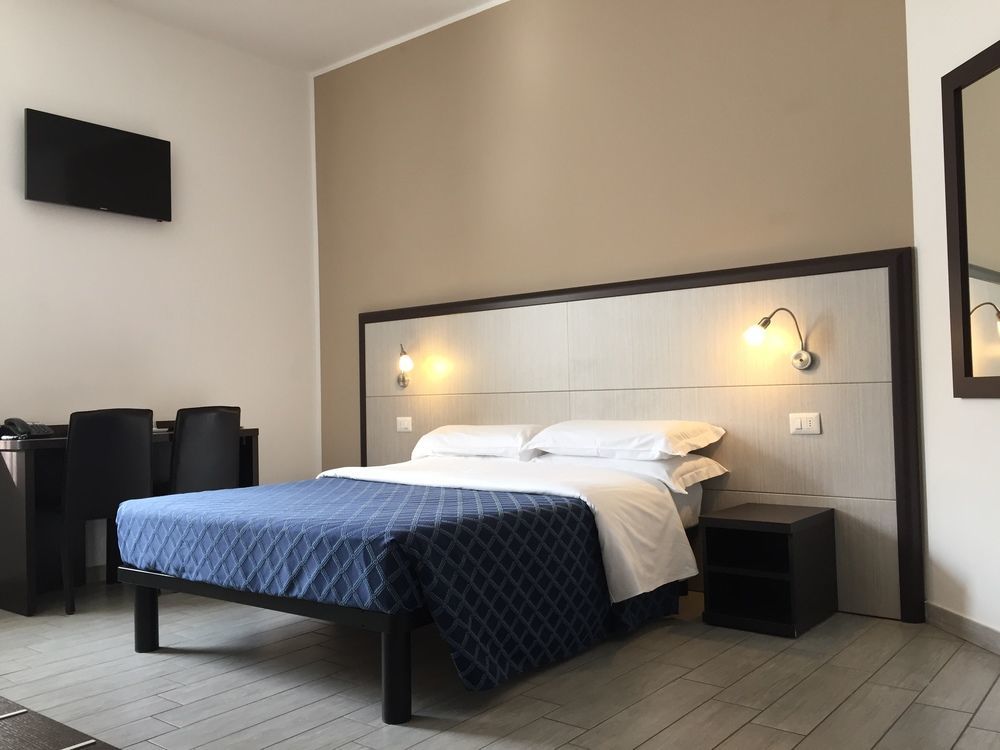 Av Hotel Milano Εξωτερικό φωτογραφία