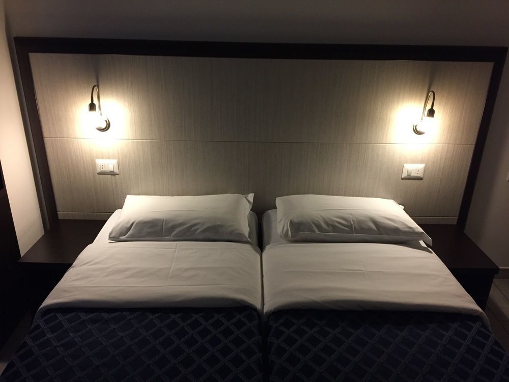 Av Hotel Milano Εξωτερικό φωτογραφία