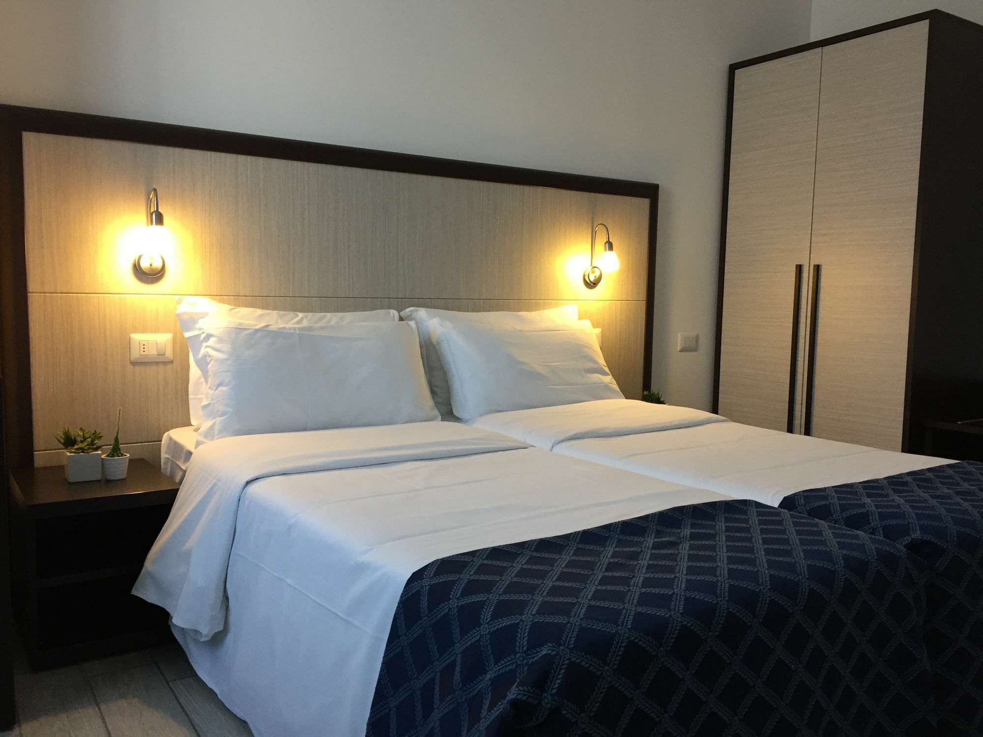 Av Hotel Milano Εξωτερικό φωτογραφία