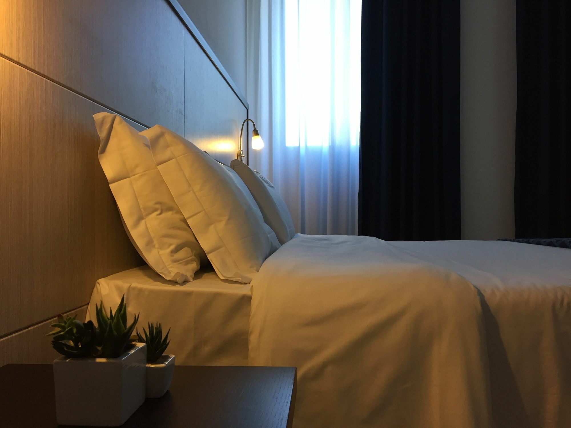 Av Hotel Milano Εξωτερικό φωτογραφία